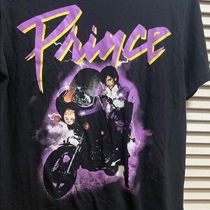 Old Navy Black T-Shirt